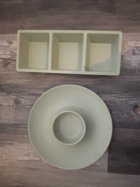 Matching Green Dip and Snack Serving Set